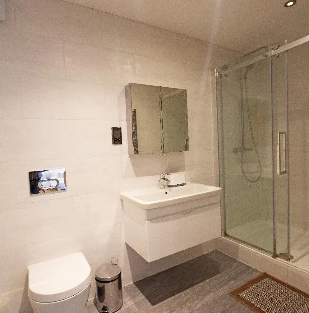 London City Hoxton 2 Bdr 2 Bath Balcony