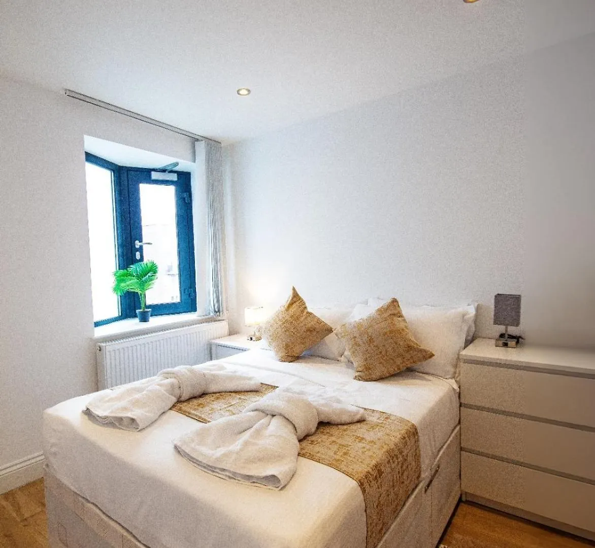 London City Hoxton 2 Bdr 2 Bath Balcony 0*,  United Kingdom